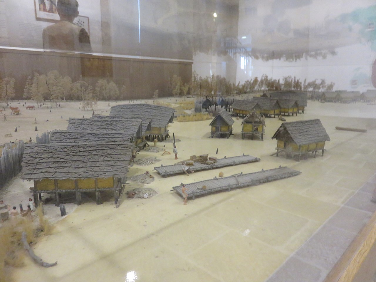 Villages palafittes du lac de Chalain à Doucier